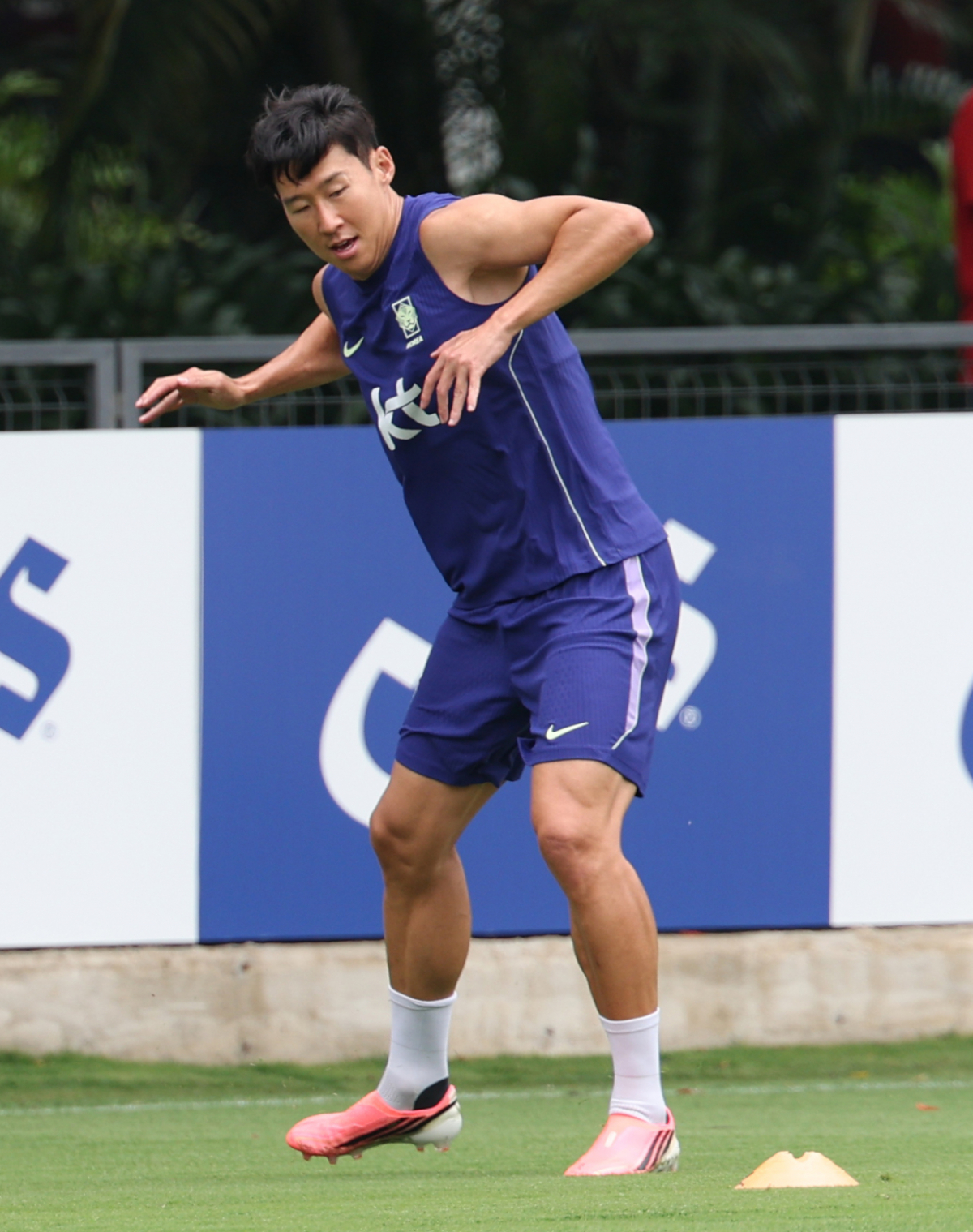 대한민국 축구 국가대표팀이 2026 북중미월드컵을 앞두고 7일 멕시코 과달라하라 치바스 베르데바예에서 훈련을 진행했다. 손흥민을 비롯한 선수들이 훈련을 하고 있다. /사진=김진경 kim.jinkyung@