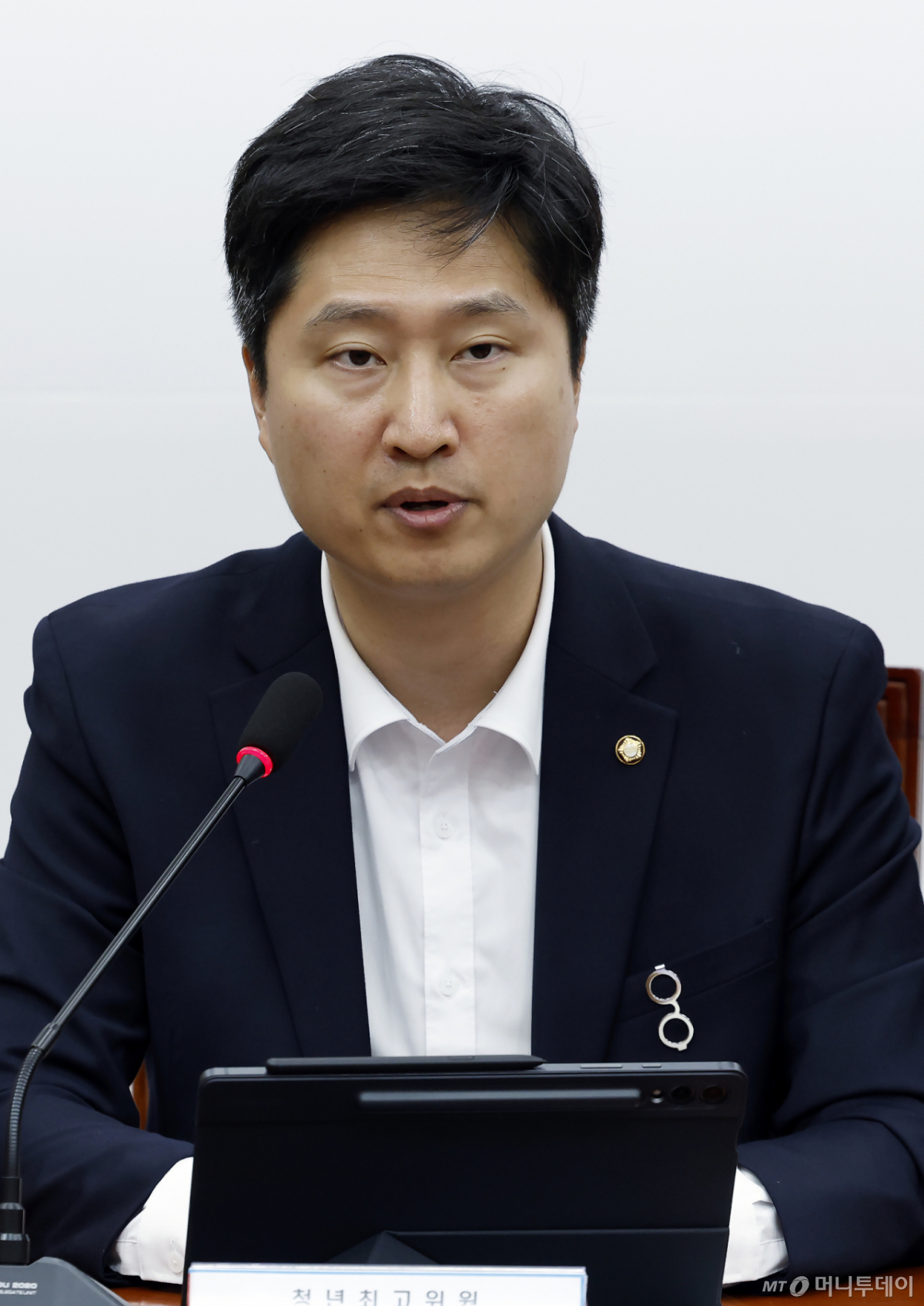 (서울=뉴스1) 박정호 기자 = 우재준 국민의힘 청년최고위원이 6일 오전 서울 여의도 국회 국민의힘 대회의실에서 열린 긴급 최고위원회의에서 발언을 하고 있다. 2026.6.6/뉴스1 Copyright © 뉴스1. All rights reserved. 무단 전재 및 재배포, AI학습 이용 금지. /사진=(서울=뉴스1) 박정호 기자