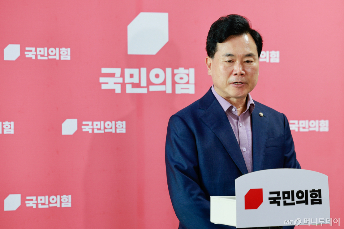 (서울=뉴스1) 안은나 기자 = 국민의힘 원내운영수석부대표에 내정된 김승수 의원이 11일 오전 서울 여의도 국회에서 소감을 밝히고 있다. 2026.6.11/뉴스1 Copyright © 뉴스1. All rights reserved. 무단 전재 및 재배포, AI학습 이용 금지. /사진=(서울=뉴스1) 안은나 기자