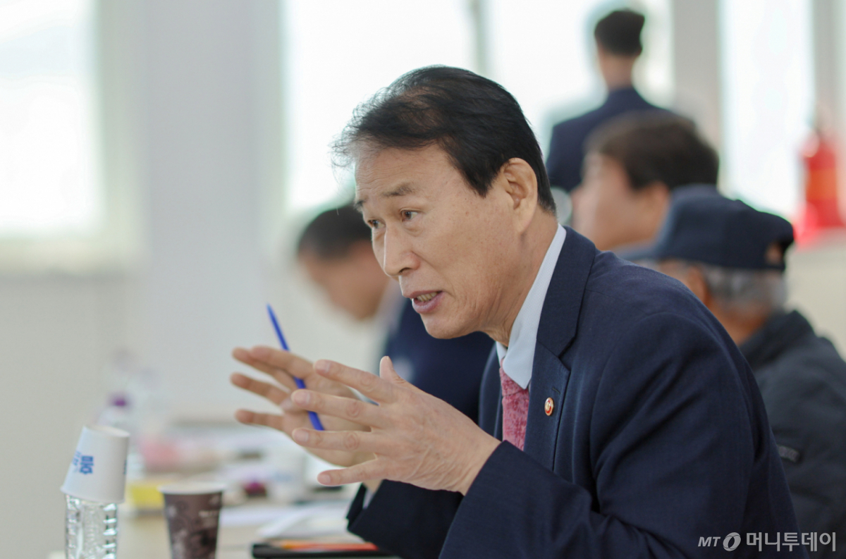 (서울=뉴스1) = 권오을 국가보훈부 장관이 7일 오전 경북 상주시 재향군인회관에서 열린 상주 보훈단체 간담회에서 발언을 하고 있다. (국가보훈부 제공. 재판매 및 DB 금지) 2026.4.7/뉴스1 Copyright © 뉴스1. All rights reserved. 무단 전재 및 재배포, AI학습 이용 금지.