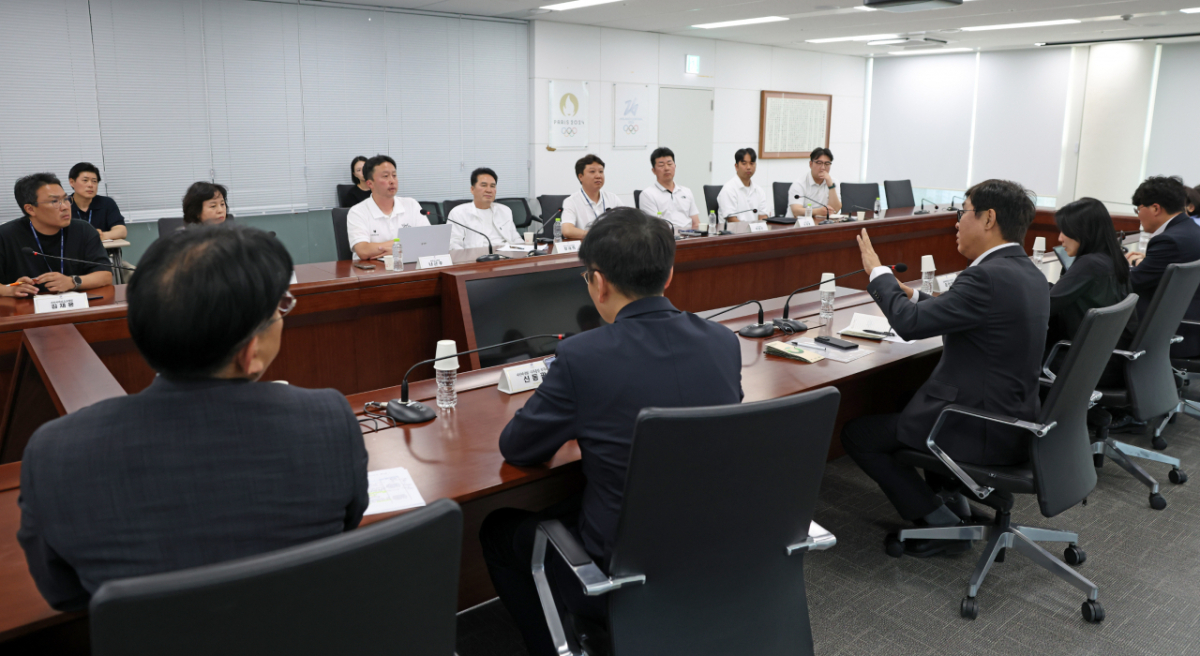문체부의 핸드볼경기장 입주 종목단체 대책 회의 모습. /사진=문체부 제공