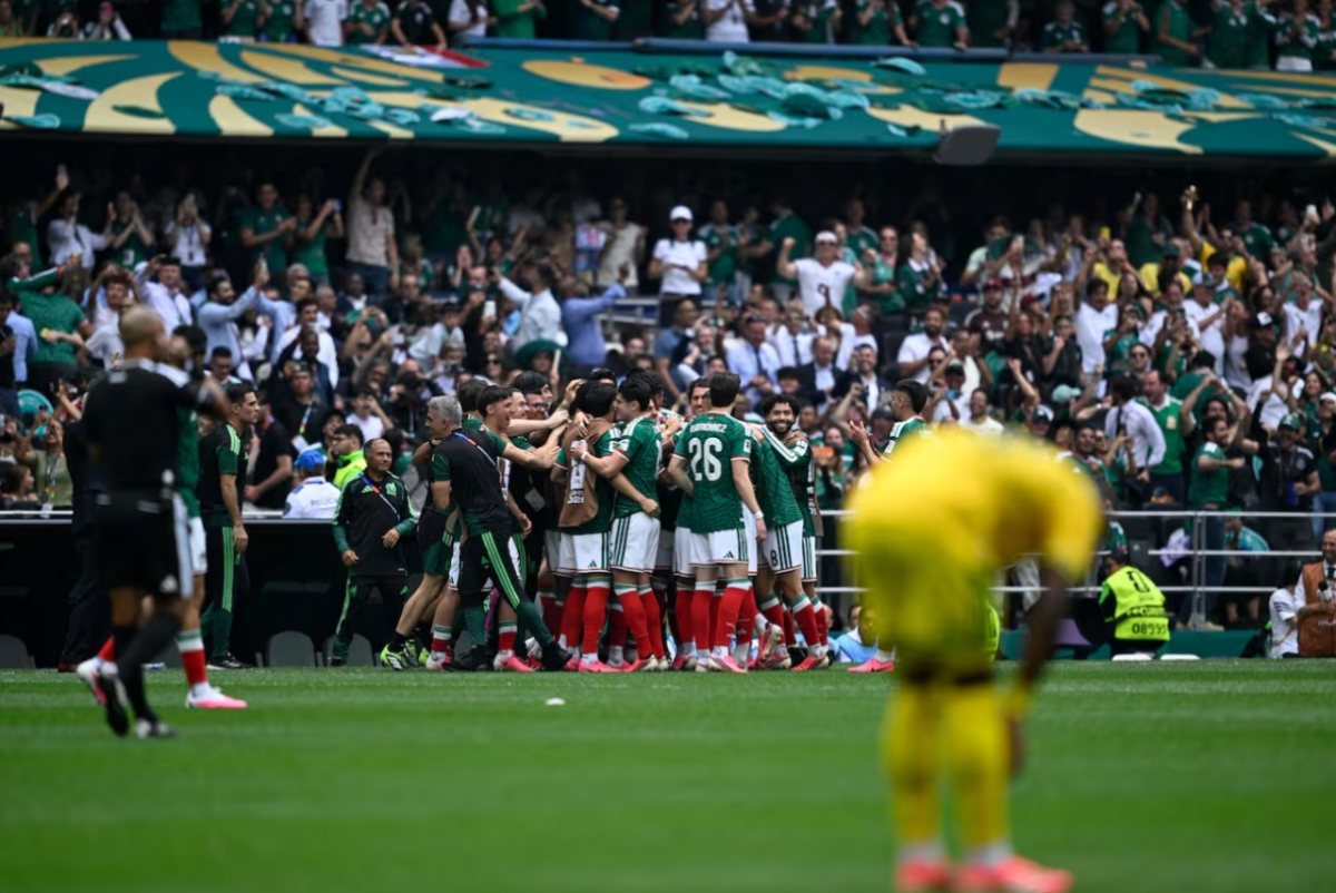 2026 국제축구연맹(FIFA) 북중미 월드컵 개막전에서 개최국 멕시코가 남아프리카공화국을 완파하고 대회 첫 승을 신고했다. /사진=뉴시스