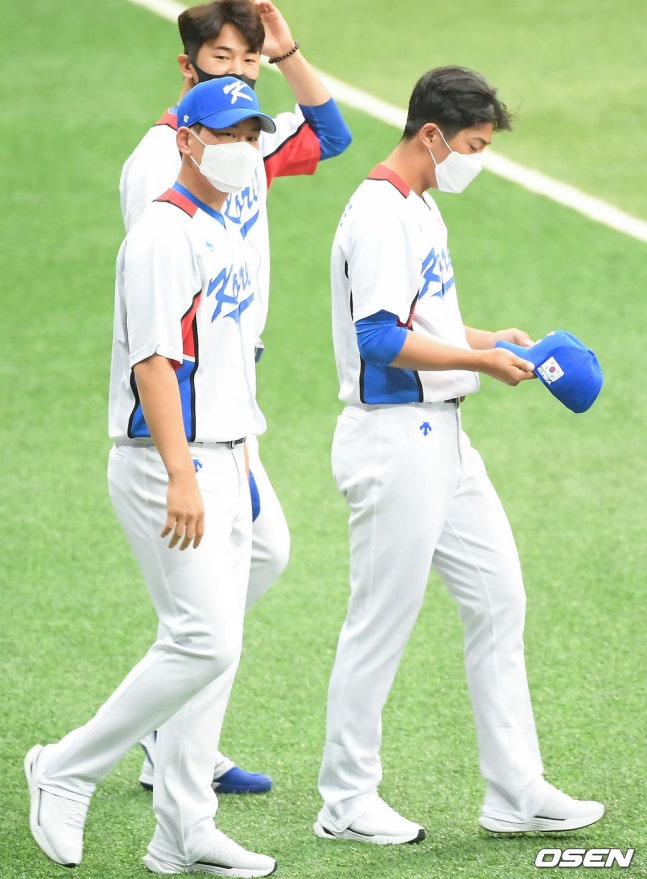 2020 도쿄올림픽 대비 훈련 당시 김진욱(왼쪽)과 이의리.