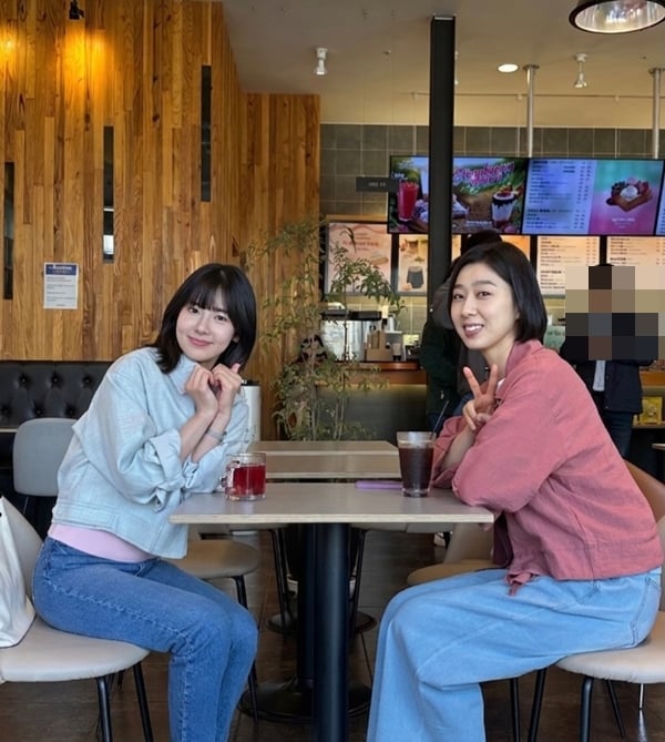 송시안, 박지연(사진 오른쪽)./사진=박지연 인스타그램