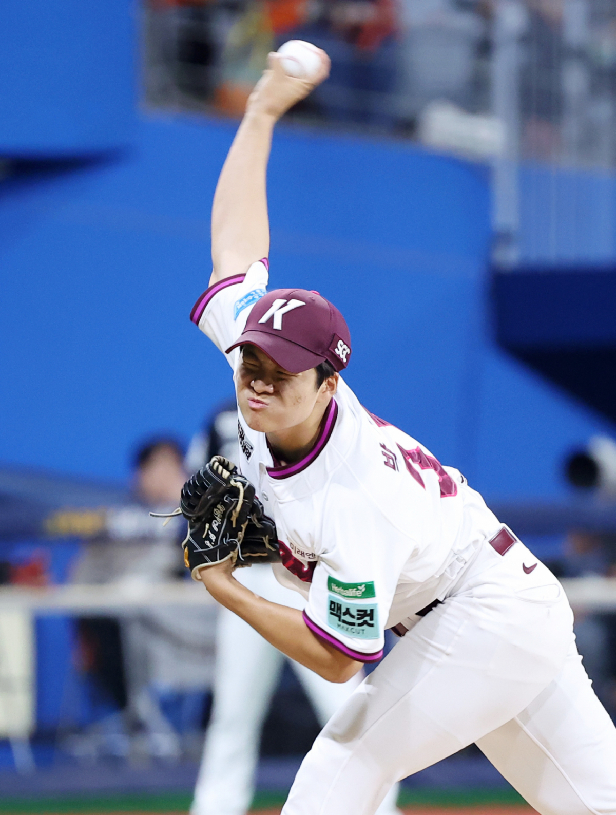 키움 히어로즈 박지성이 14일 고척스카이돔에서 열린 한화 이글스와 2026 신한 SOL KBO리그 6회초 역투하고 있다. /사진=뉴스1