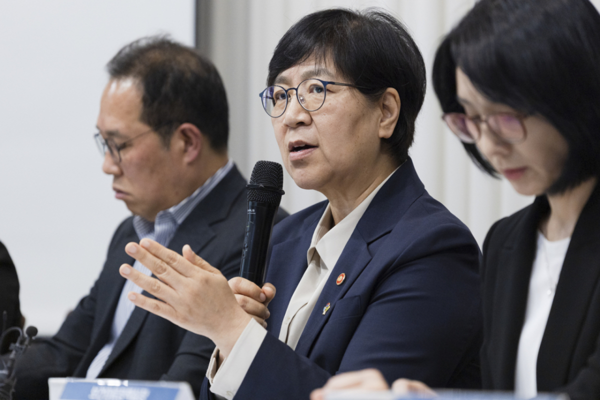 (서울=뉴스1) = 정은경 보건복지부 장관이 지난 11일 서울 광화문의 한 식당에서 열린 국민주권정부 출범 1주년 계기 보건복지부 출입기자단 정책간담회에서 발언하고 있다. (보건복지부 제공. 재판매 및 DB금지) 2026.6.14/뉴스1 Copyright © 뉴스1. All rights reserved. 무단 전재 및 재배포, AI학습 이용 금지. /사진=(서울=뉴스1)