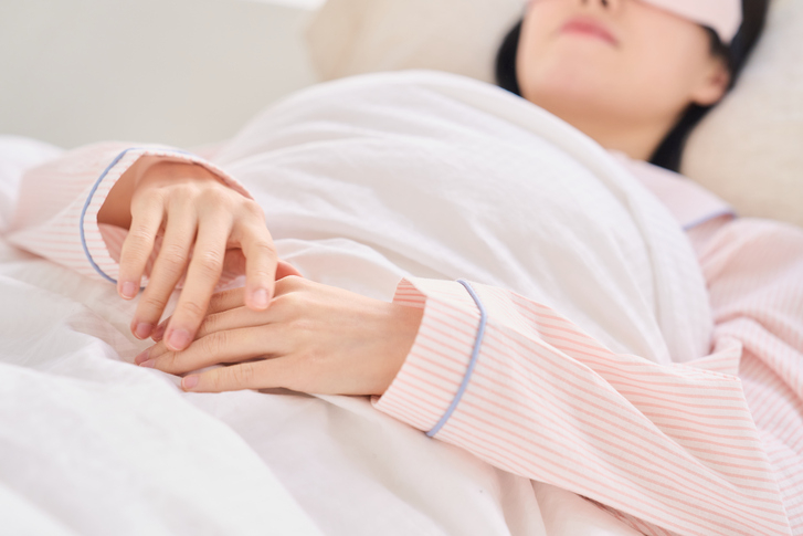 잠을 부족하게 자는 것뿐만 아니라 지나치게 오래 자는 것 역시 신체 노화를 앞당길 수 있다는 연구 결과가 나왔다. 사진은 기사 내용과 무관한 참고 이미지. /사진=게티이미지뱅크