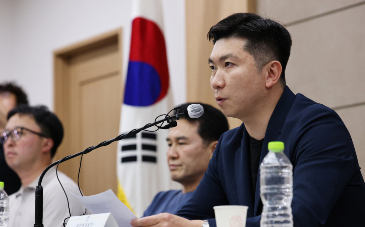 유승민 대한체육회장이 15일 오후 서울 송파구 올림픽파크텔 대한체육회 회의실에서 열린 핸드볼경기장 입주 체육단체 출입 제한 관련 기자회견에 참석한 모습. / 사진제공=대한체육회