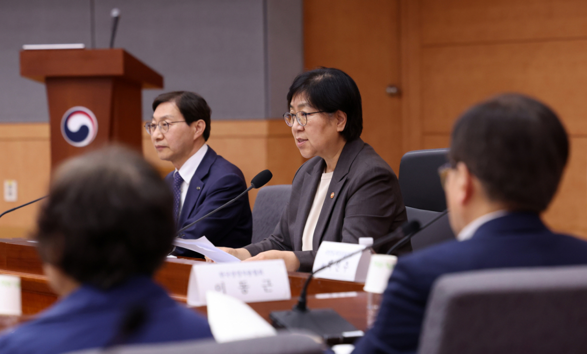 (서울=뉴스1) 김성진 기자 = 정은경 보건복지부 장관이 28일 서울 종로구 정부서울청사 별관에서 열린 2026년도 제5차 국민연금기금운용위원회에서 모두발언을 하고 있다. 2026.5.28/뉴스1 Copyright © 뉴스1. All rights reserved. 무단 전재 및 재배포, AI학습 이용 금지. /사진=(서울=뉴스1) 김성진 기자