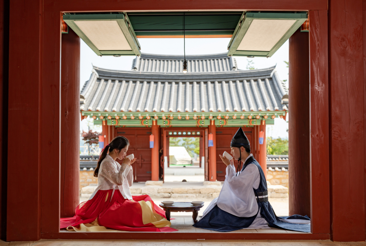 경상북도 웰니스관광지로 신규 지정된 '안동 선성현 문화단지'(한복·다도체험)./사진제공=경북도