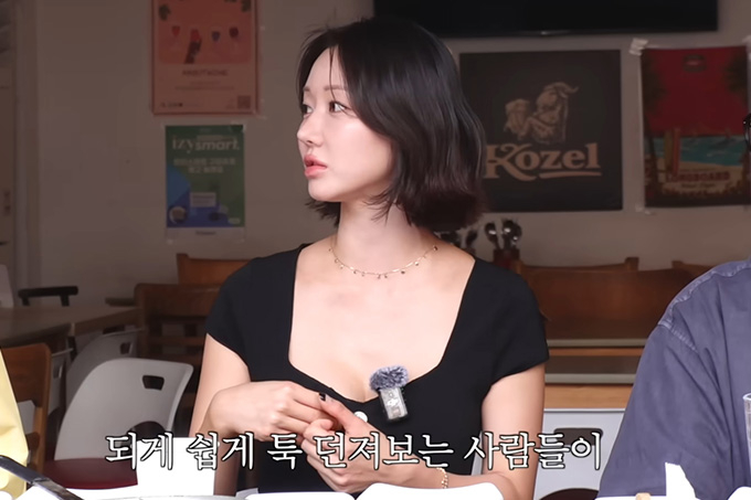 배우 한그루(34)가 이혼 후 자신에게 접근하는 남성이 많았다며 이혼 여성에 대한 왜곡된 시선에 씁쓸함을 드러냈다. /사진=유튜브 채널 '만리장성규' 영상