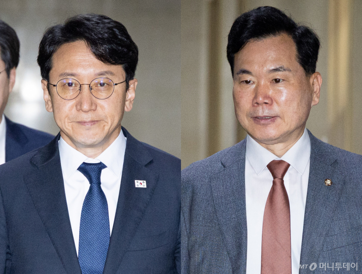 (서울=뉴스1) 유승관 기자 = 더불어민주당 천준호(왼쪽), 국민의힘 김승수 원내운영수석부대표가 16일 서울 여의도 국회에서 각각 여야 원내수석 회동을 위해 운영위원장실로 향하고 있다. 2026.6.16/뉴스1 Copyright © 뉴스1. All rights reserved. 무단 전재 및 재배포, AI학습 이용 금지. /사진=(서울=뉴스1) 유승관 기자