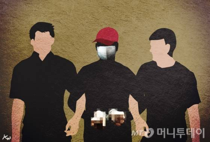 택배기사인 척 가정집에 침입해 40대 남성을 살해한 남성이 징역 30년 중형을 선고받았다. 법원은 그가 망상에 빠져 범행을 저질렀으며, 반사회적 성격장애에 해당한다고 판단했다. /사진=김현정 디자인기자