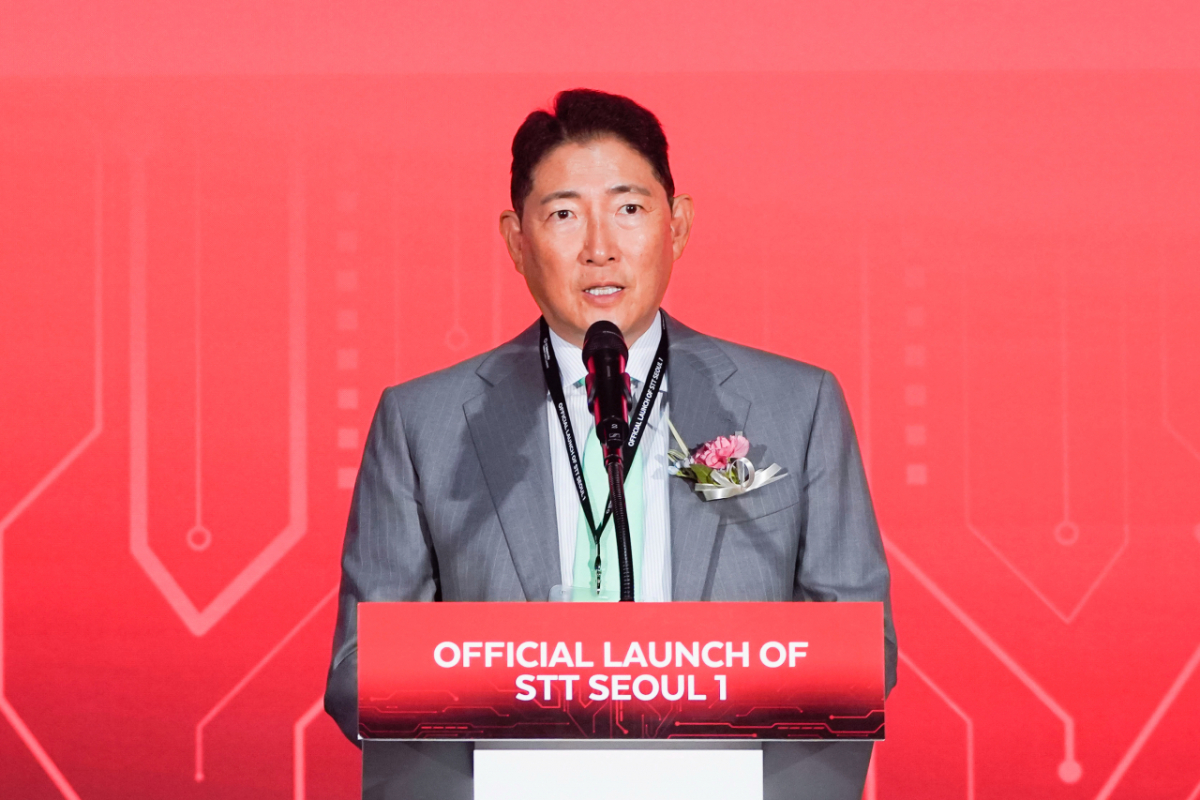 조현준 효성 회장이 지난 16일 서울 금천구 가산동에서 열린 효성-STT GDC의 AI 데이터센터 ‘STT Seoul 1’ 개관식에 참석해 인사말을 하고 있다. /사진=효성