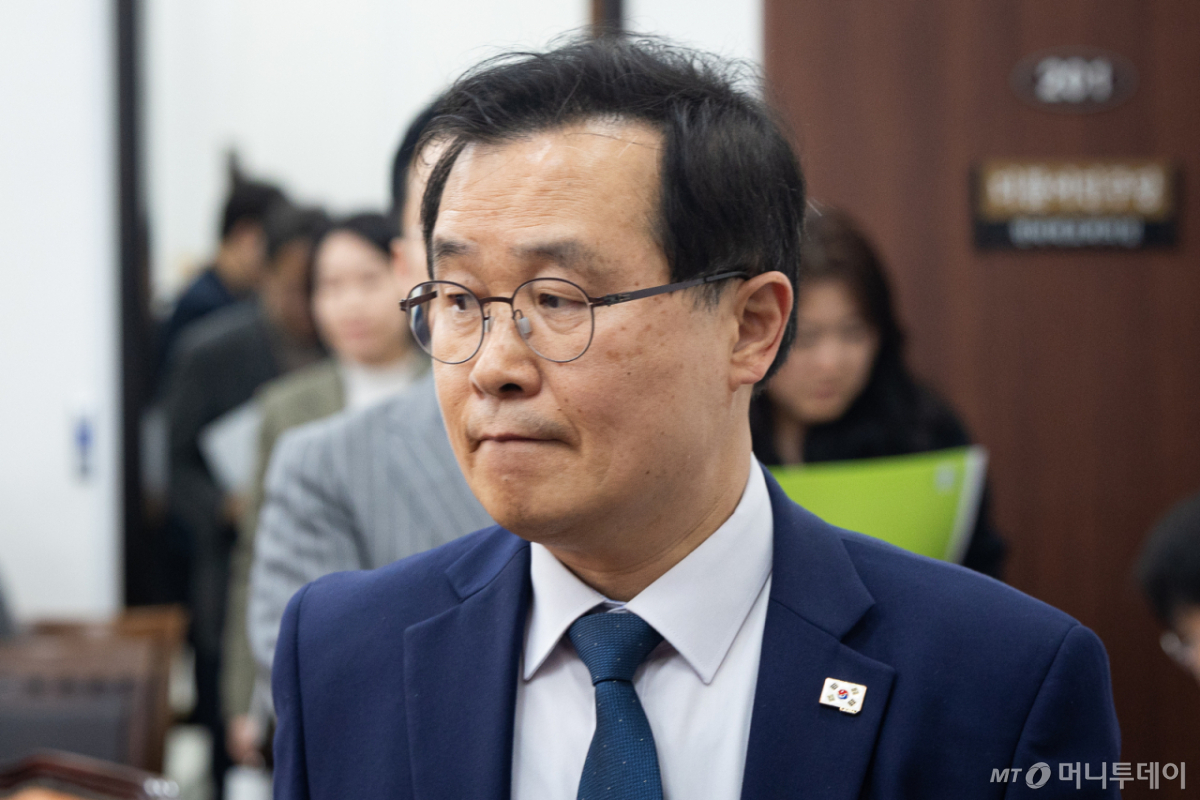 (서울=뉴스1) 유승관 기자 = 이건태 더불어민주당 공소취소 추진위원회 간사가 5일 서울 여의도 국회에서 열린 윤석열 정권 조작기소 진상규명 및 공소취소를 위한 국정조사 추진위원회 제2차 전체회의에 참석하고 있다. 2026.3.5/뉴스1 Copyright © 뉴스1. All rights reserved. 무단 전재 및 재배포, AI학습 이용 금지. /사진=(서울=뉴스1) 유승관 기자