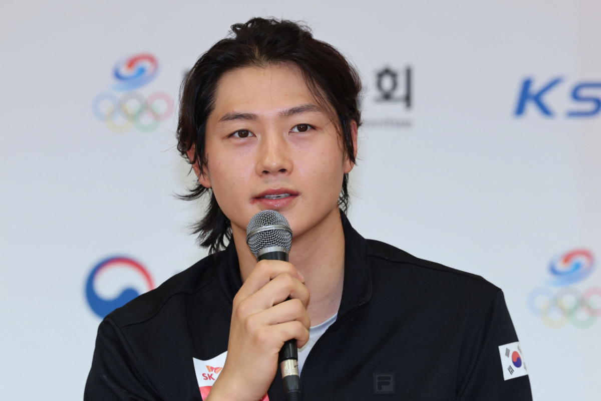 서울 송파구 올림픽공원 일대에서 6·3 지방선거 투표용지 부족 사태와 관련한 재선거 요구 시위가 장기화하면서 2026 아시아펜싱선수권대회에 출전하는 펜싱 국가대표팀이 개인 장비를 제대로 챙기지 못한 채 대회에 나서게 됐다. 사진은 대회 출전 선수 중 한 명인 오상욱. /사진=뉴시스