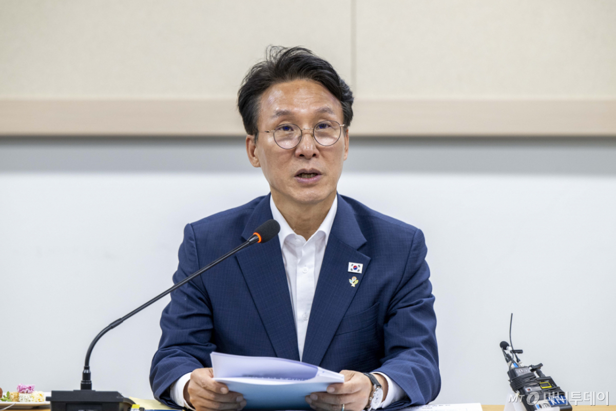 김민석 국무총리가 16일 오후 전남 나주시 빛가람 복합문화체육센터 내 전남광주대전환기획위원회 사무실에서 열린 전남광주통합특별시 출범준비 관계기관 간담회에서 인사말하고 있다. /사진=뉴시스
