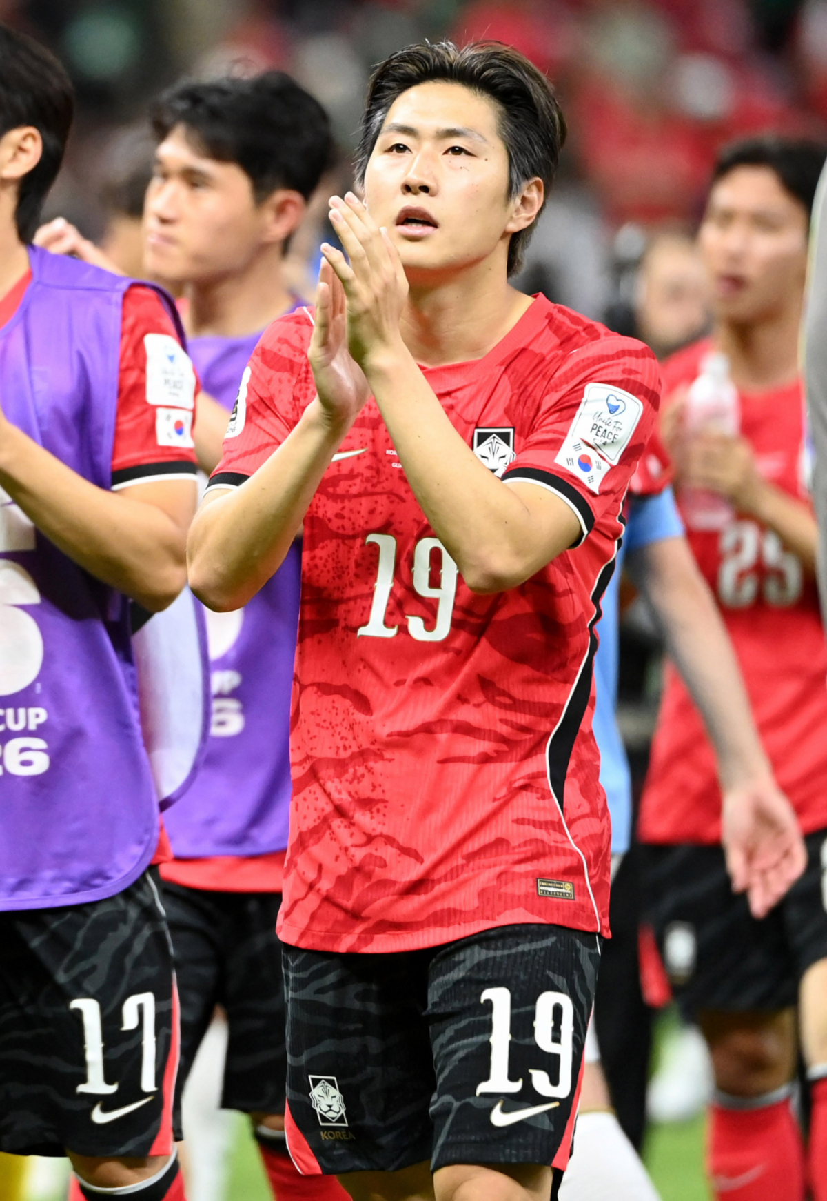 2026 북중미월드컵 A조 예선 대한민국-체코전이 12일(한국 시간) 멕시코 과달라하라 에스타디오 아크론에서 열렸다. 이강인이 경기 종료 후 응원단에 인사하고 있다. /사진=김진경 대기자