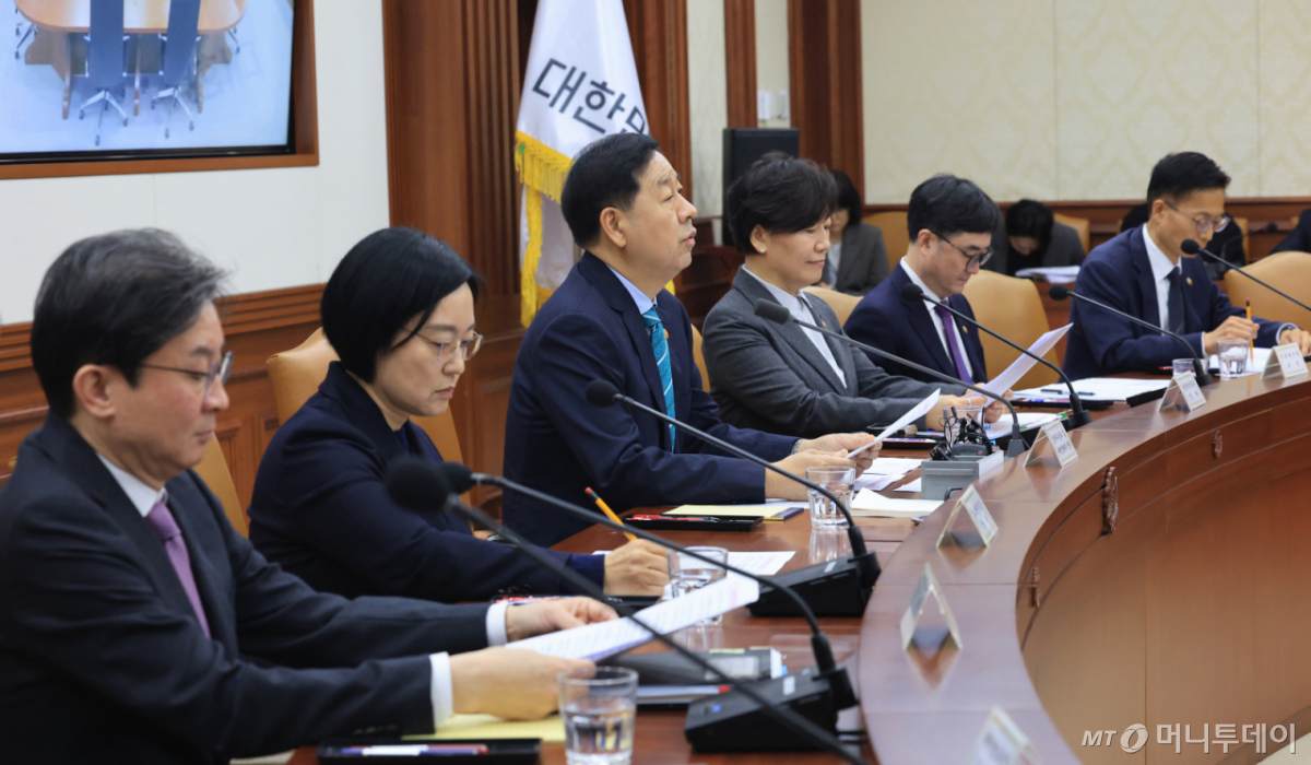 (서울=뉴스1) 임세영 기자 = 구윤철 부총리 겸 재정경제부 장관이 25일 서울 종로구 정부서울청사에서 열린 국가창업시대 전략회의에서 모두발언을 하고 있다. 2026.3.25/뉴스1 Copyright © 뉴스1. All rights reserved. 무단 전재 및 재배포, AI학습 이용 금지. /사진=(서울=뉴스1) 임세영 기자