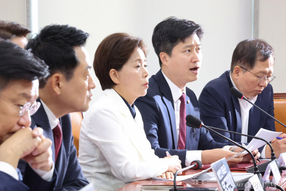 (서울=뉴스1) 신웅수 기자 = 우재준 국민의힘 최고위원이 18일 서울 여의도 국회에서 열린 최고위원회의에서 발언하고 있다. 2026.6.18/뉴스1 Copyright © 뉴스1. All rights reserved. 무단 전재 및 재배포, AI학습 이용 금지. /사진=(서울=뉴스1) 신웅수 기자
