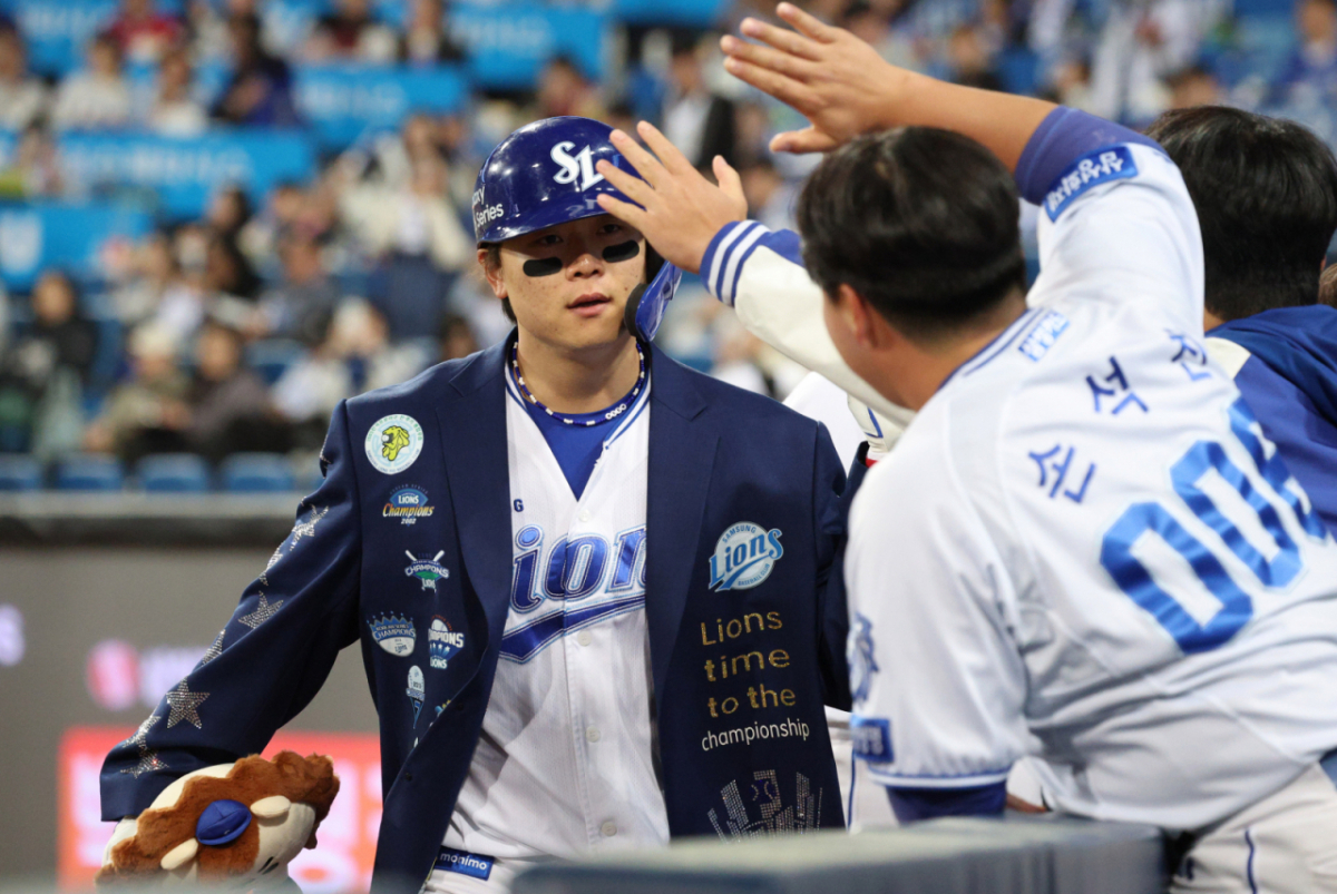 2026 신한 SOL KBO리그 삼성 라이온즈 대 SSG 랜더스 경기가 지난 4월 22일 대구 삼성라이온즈파크에서 열렸다.  삼성 박승규가 5회말 무사에서 역전 좌월 1점 홈런을 날리고 홈인하고 있다. /사진=김진경 대기자