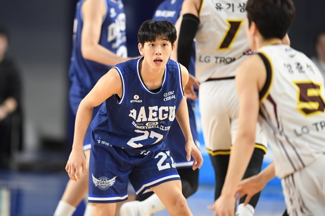 양우혁(왼쪽). /사진=KBL 제공