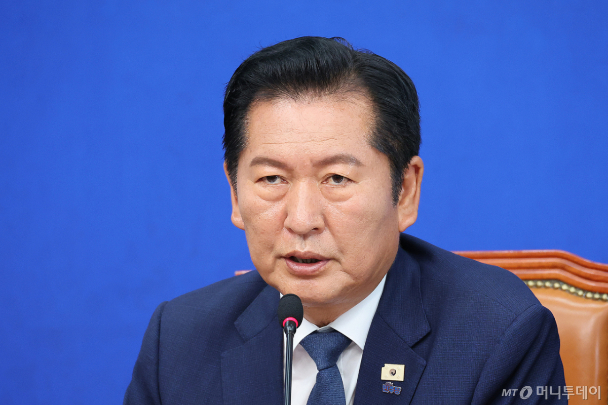 (서울=뉴스1) 신웅수 기자 = 정청래 더불어민주당 대표가 19일 서울 여의도 국회에서 열린 최고위원회의에서 발언하고 있다. 2026.6.19/뉴스1 Copyright © 뉴스1. All rights reserved. 무단 전재 및 재배포, AI학습 이용 금지. /사진=(서울=뉴스1) 신웅수 기자