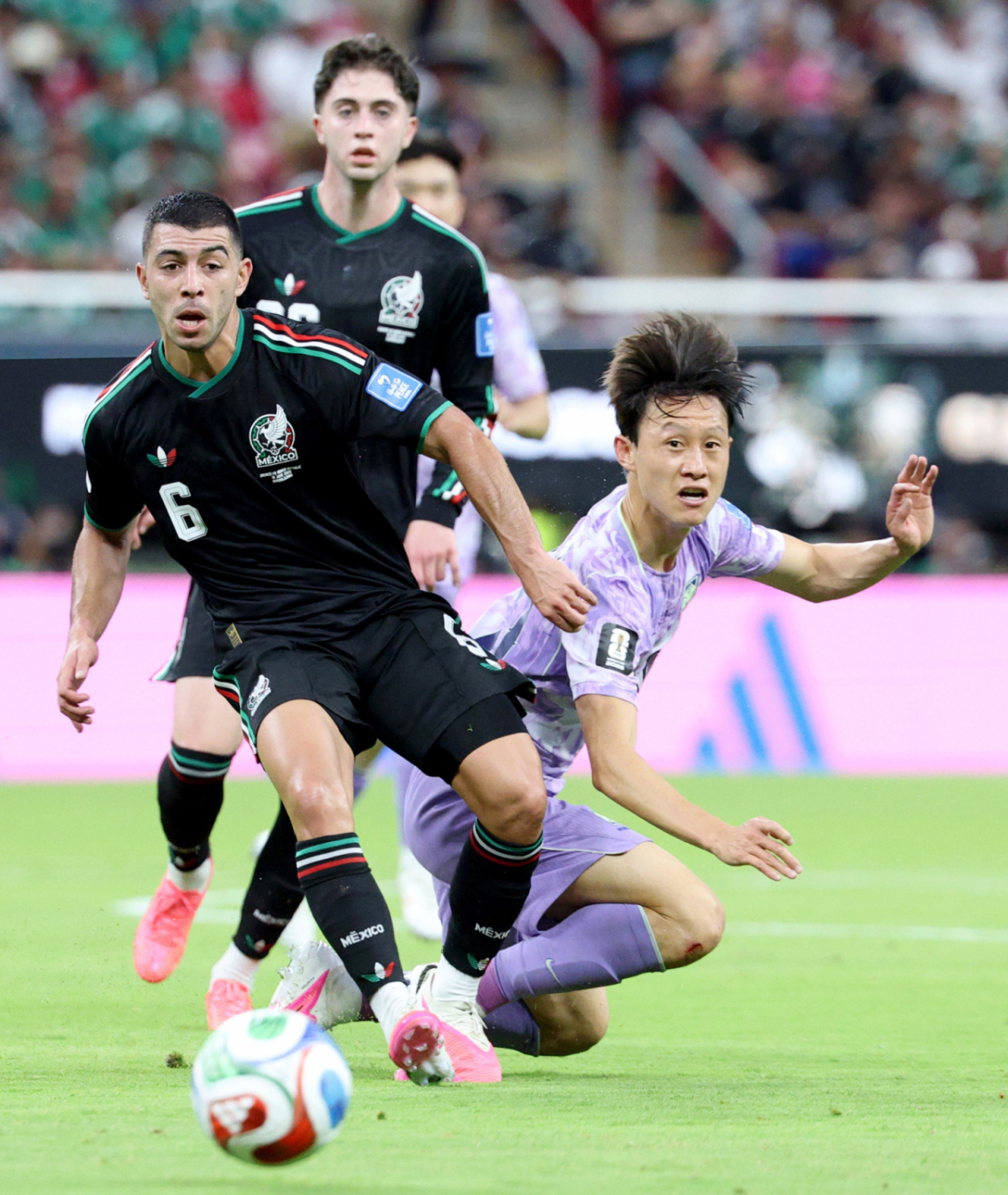 2026 북중미월드컵 A조 예선 대한민국 대 멕시코 경기가 19일(한국 시간) 멕시코 과달라하라 에스타디오 아크론에서 열렸다.이재성을 전방으로 볼을 찔러주고 있다. 2026.06.19. /사진=김진경 kim.jinkyung@