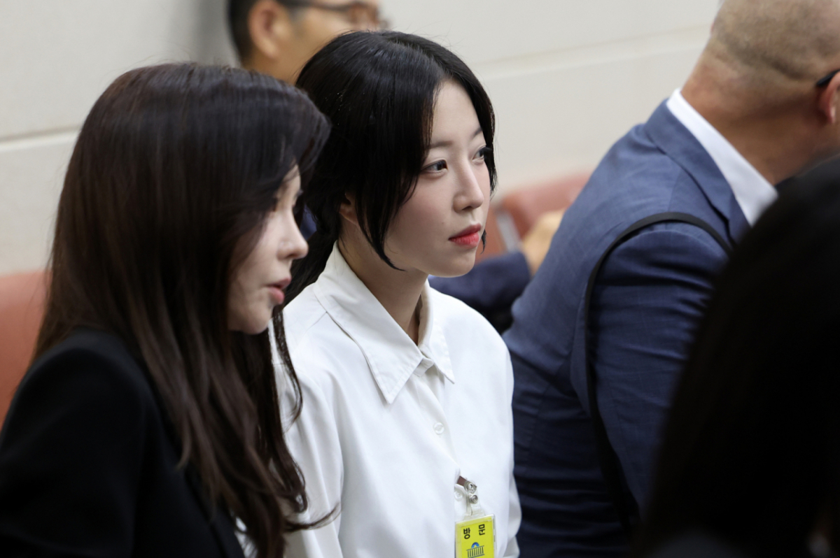 [서울=뉴시스] 김선웅 기자 = 유튜버 쯔양(본명 박정원)이 14일 서울 여의도 국회에서 열린 과학기술정보방송통신위원회 국정감사에 참고인으로 출석해 자리하고 있다. 2025.10.14. mangusta@newsis.com /사진=김선웅
