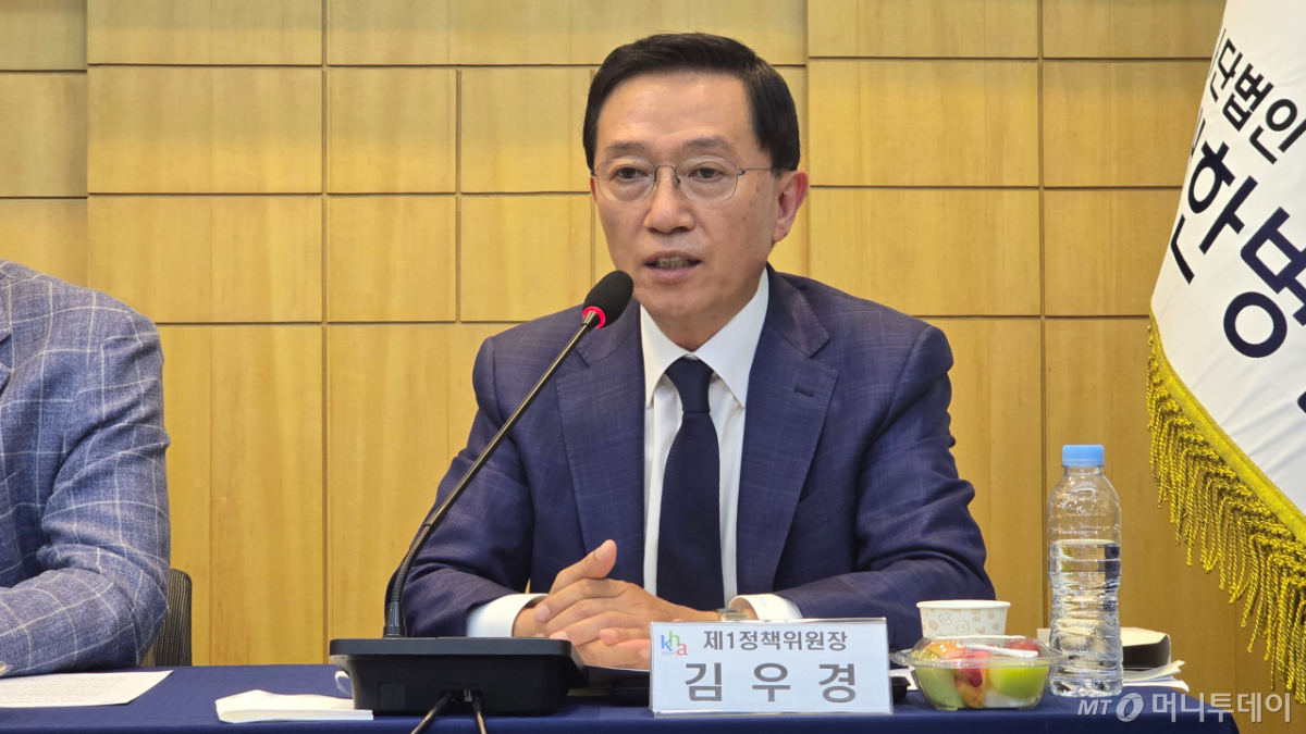 김우경 병협 제1정책위원장이 23일 서울 마포구 병협회관에서 열린 취임 기자회견에서 발언하고 있다. /사진=홍효진 기자