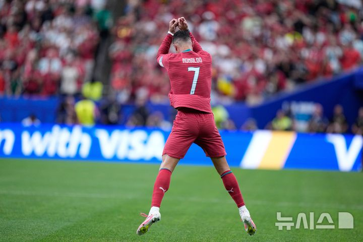 월드컵 역사상 첫 6개 대회 연속 득점에 성공한 포르투갈의 크리스티아누 호날두. /AP=뉴시스