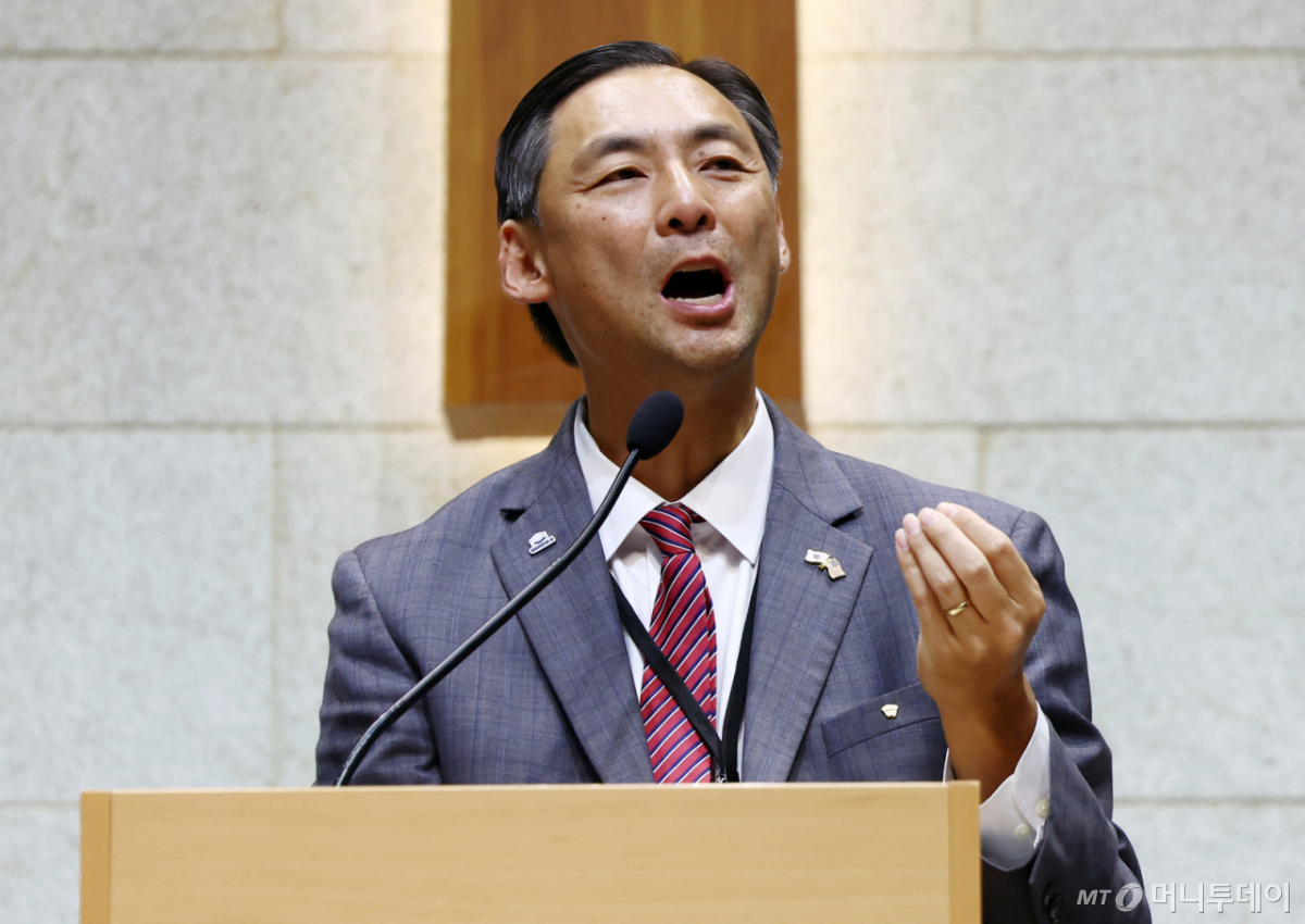 모스탄 미국 리버티대 교수가 지난해 서울 은평구 은평제일교회에서 열린 모스탄 전 대사 초청 간증 집회에서 설교하고 있다./사진=뉴스1.