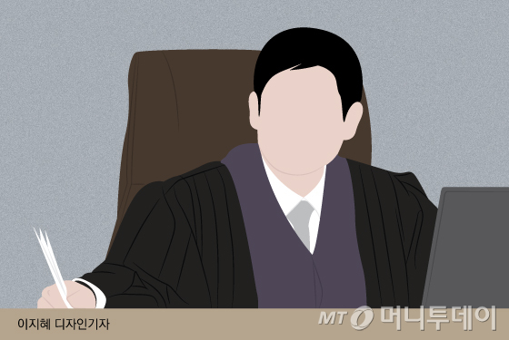 이별을 통보한 연인을 찾아가 흉기로 살해한 60대 남성이 1심에서 중형을 선고받았다./사진=머니투데이