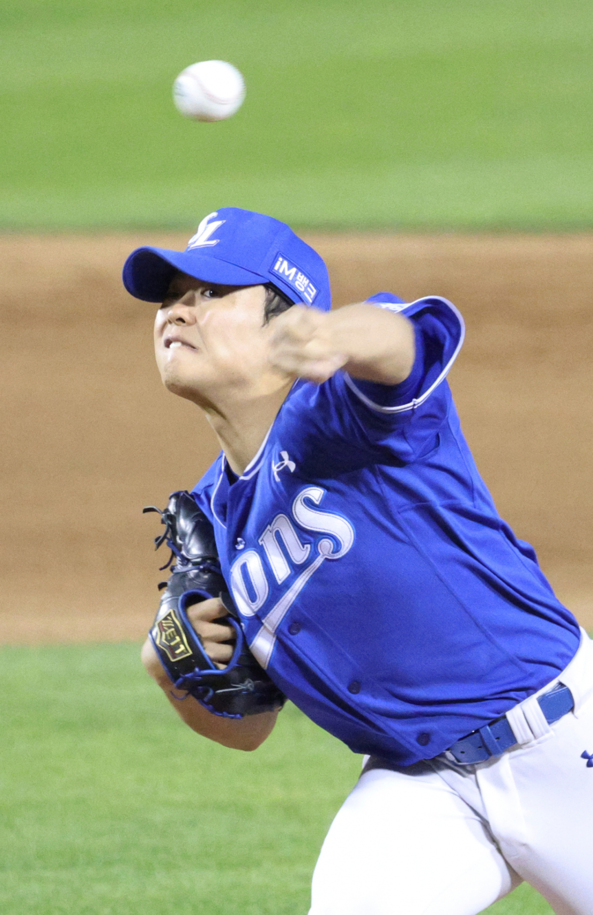 2026 신한 SOL KBO리그 두산 베어스 대 삼성 라이온즈 경기가 지난 4월 30일 서울 잠실야구장에서 열렸다.  삼성 이승민이 역투하고 있다. /사진=김진경 대기자