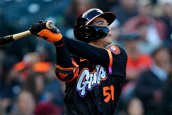 미국 메이저리그(MLB)에서 활약 중인 이정후(28·샌프란시스코 자이언츠)가 올 시즌 5호 홈런을 터뜨린 뒤 2026 북중미 월드컵에 참가한 대한민국 축구 대표팀을 향한 응원 세리머니를 선보였다. /사진=샌프란시스코 자이언츠 공식 인스타그램