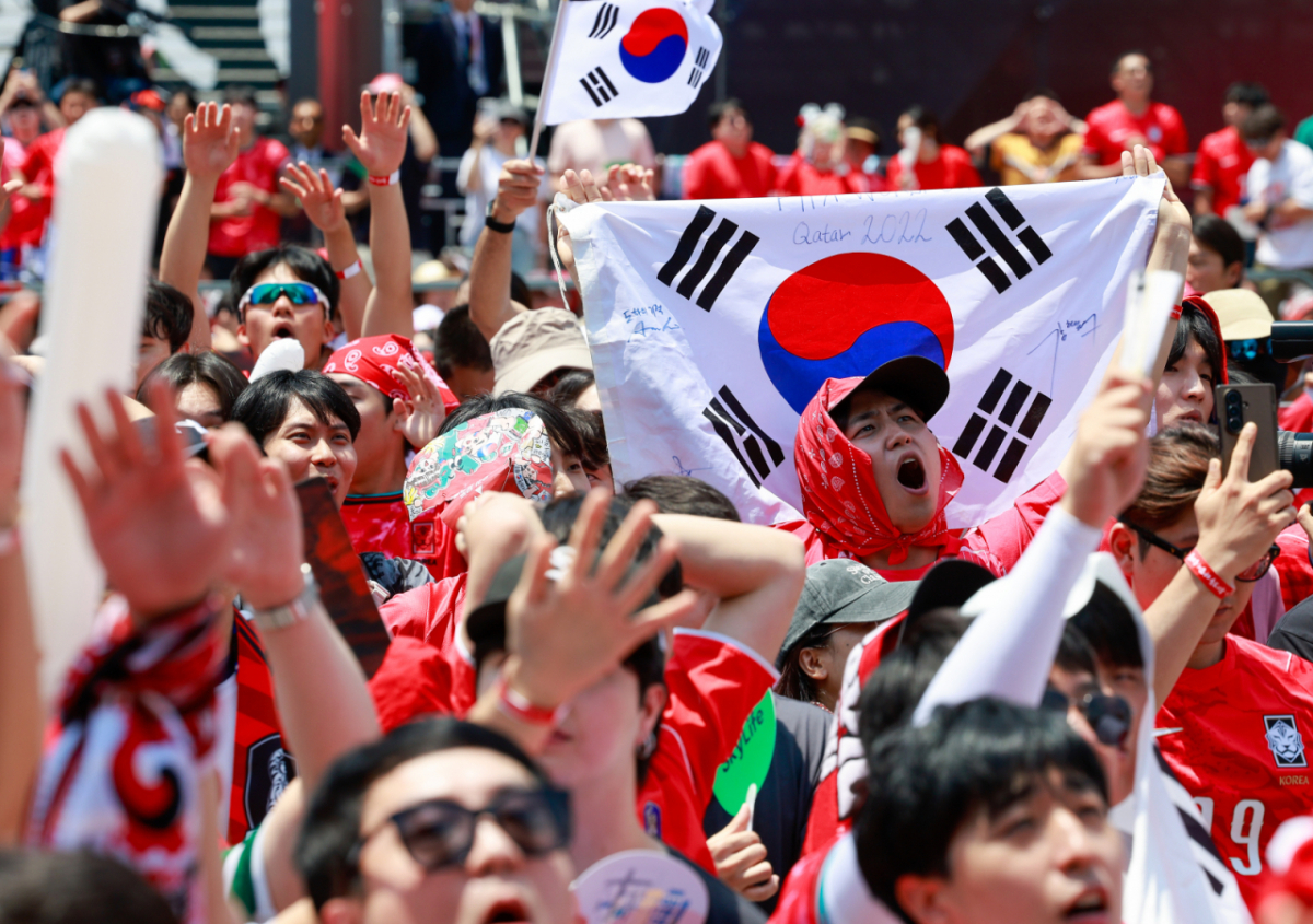 2026 북중미 월드컵 남아공전이 열리는 25일 중부지방과 남부 내륙을 중심으로 돌풍과 천둥·번개를 동반한 소나기가 내리겠다. /사진=뉴스1