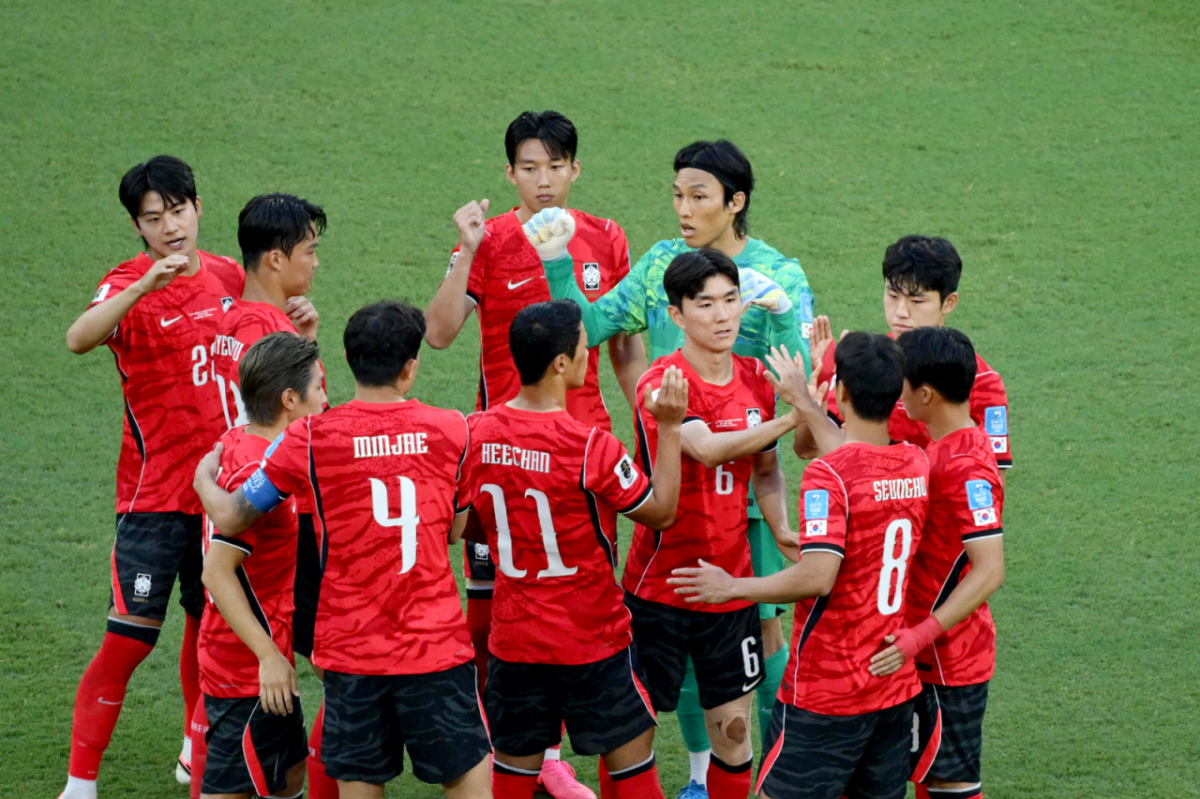 2026 북중미월드컵 A조 3차예선 대한민국 대 남아공 경기가 25일(한국시간) 멕시코 몬테레이 에스타디오 BBVA에서 열렸다.김승규와 태극전사들이 경기시작을 앞두고 선전을 다짐하고 있다. 2026.06.24. /사진=김진경 kim.jinkyung@