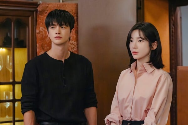 '내일도 출근!' 스틸 컷 / 사진=tvN
