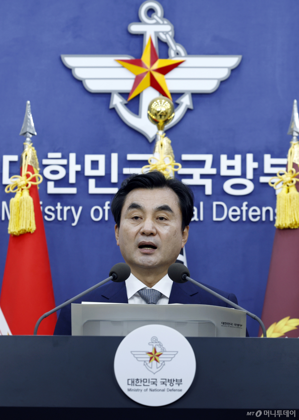 (서울=뉴스1) 박정호 기자 = 안규백 국방부 장관이 26일 오전 서울시 용산구 국방부 브리핑룸에서 드론작전사령부 개편 및  '국방 드론·대드론 발전 정책'을 발표하고 있다.  2026.6.26/뉴스1  Copyright © 뉴스1. All rights reserved. 무단 전재 및 재배포,  AI학습 이용 금지.