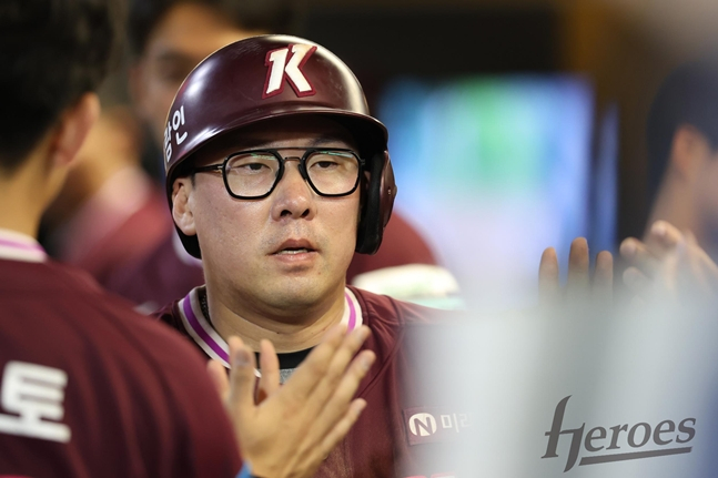 7회초 결승 홈런의 주인공 안치홍. /사진=키움 히어로즈