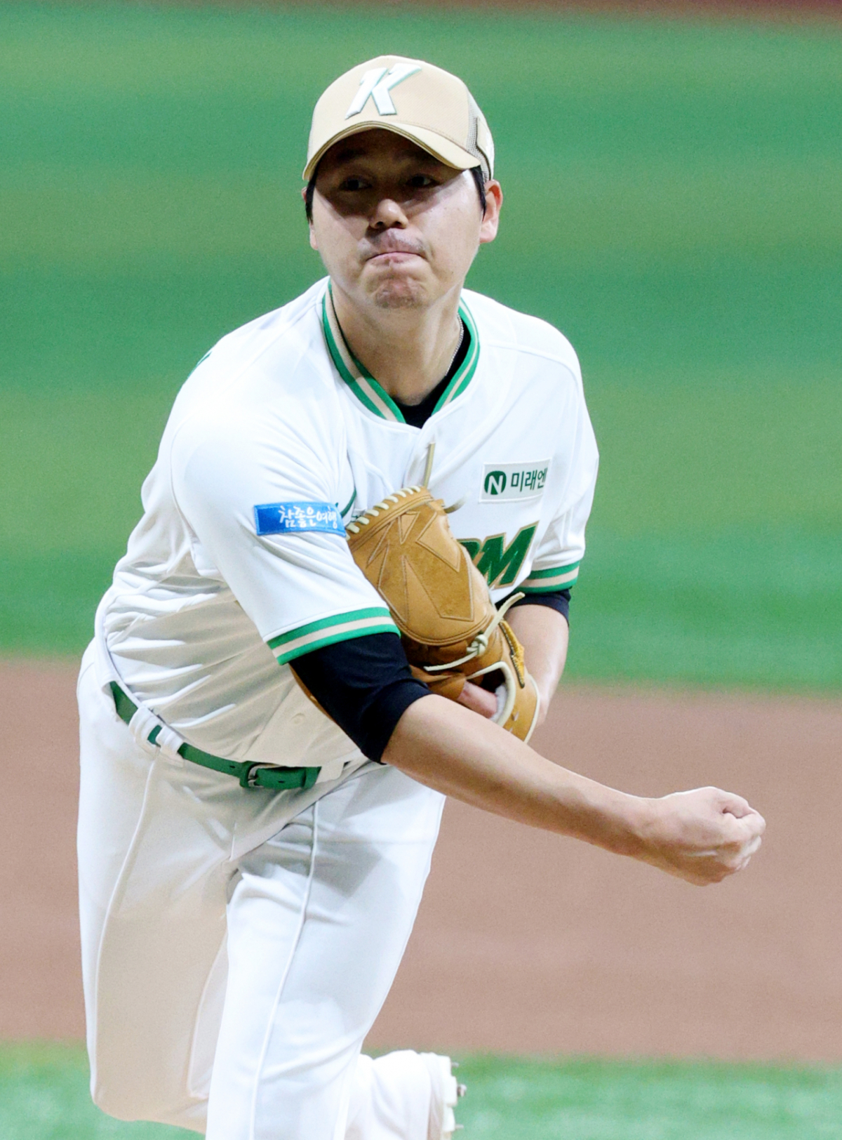 2026 신한 SOL KBO리그 키움 히어로즈 대 SSG 랜더스 경기가 20일 서울 고척스카이돔에서 열렸다.  키움 선발 하영민이 역투하고 있다. /사진=김진경 kim.jinkyung@