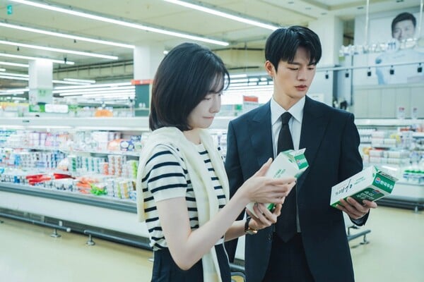'내일도 출근!' 스틸 컷 / 사진=tvN