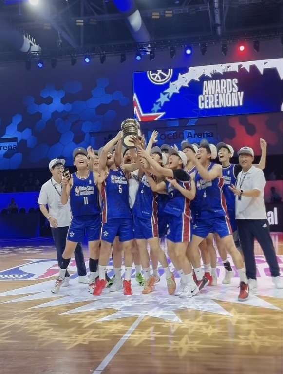 경복고의 우승 세리머니. /사진=NBA 라이징 스타즈 인비테이셔널 SNS