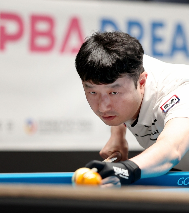 정찬국이 6월 30일 '고양 킨텍스 PBA 스타디움'에서 열린 '2026-2027 PBA 드림투어 2차전' 결승에서 스트로크를 준비 중이다. /사진=PBA 제공