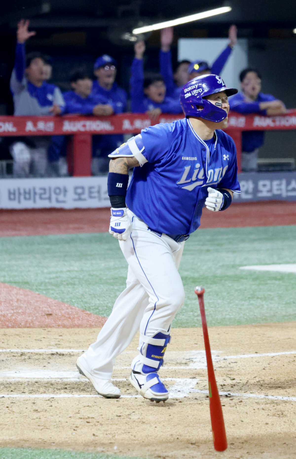 삼성 4번타자 최형우가 28일 인천SSG랜더스필드에서 열리는 2026KBO리그 SSG랜더스와 삼성라이온즈 경기 7회초 1사 1,2루에서 우월3점홈런을 터트리고 있다. 2026.05.28. /사진=강영조 cameratalks@