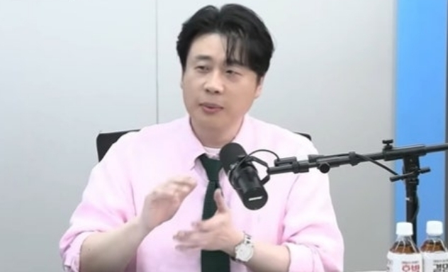 유튜버 '장사의 신' 은현장이 김세의 가로세로연구소 대표가 배우 김수현 관련 영상 제작으로 최소 4억원의 수익을 거뒀다고 주장했다. /사진=유튜브 영상 갈무리
