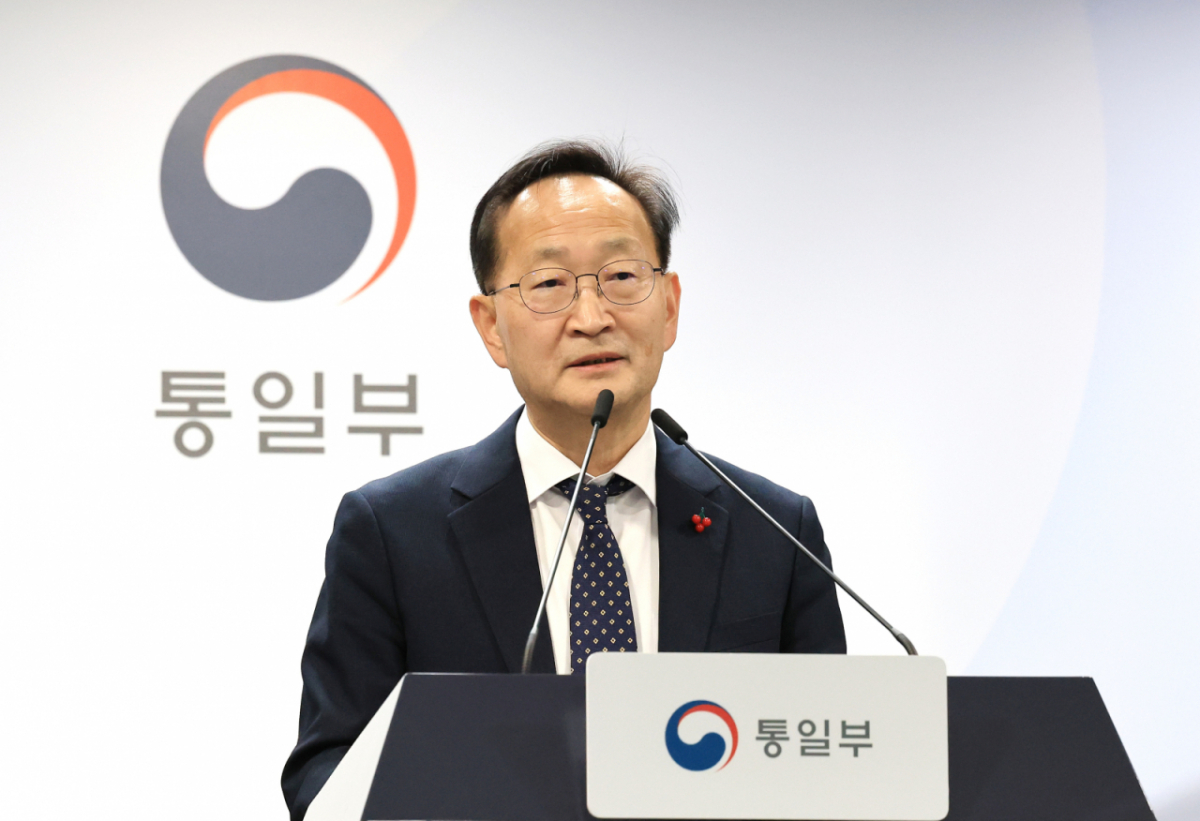 (서울=뉴스1) 임세영 기자 = 김남중 통일부 차관이 지난해 12월 30일 서울 종로구 정부서울청사에서 열린 브리핑에서 "2026년부터 북한이탈주민에 대한 인식개선과 사회통합 강화 차원에서 북향민 명칭을 사용한다"고 밝혔다. /사진=(서울=뉴스1) 임세영 기자