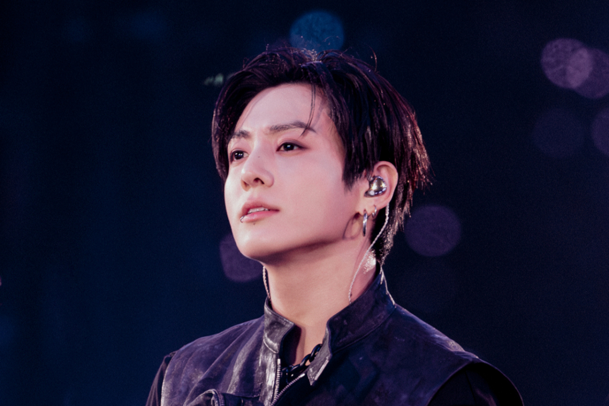 그룹 '방탄소년단'(BTS) 정국이 지난 13일 부산 아시아드 주경기장에서 진행된 BTS WORLD TOUR 'ARIRANG' IN BUSAN 콘서트에서 공연 중인 모습. /사진제공=하이브