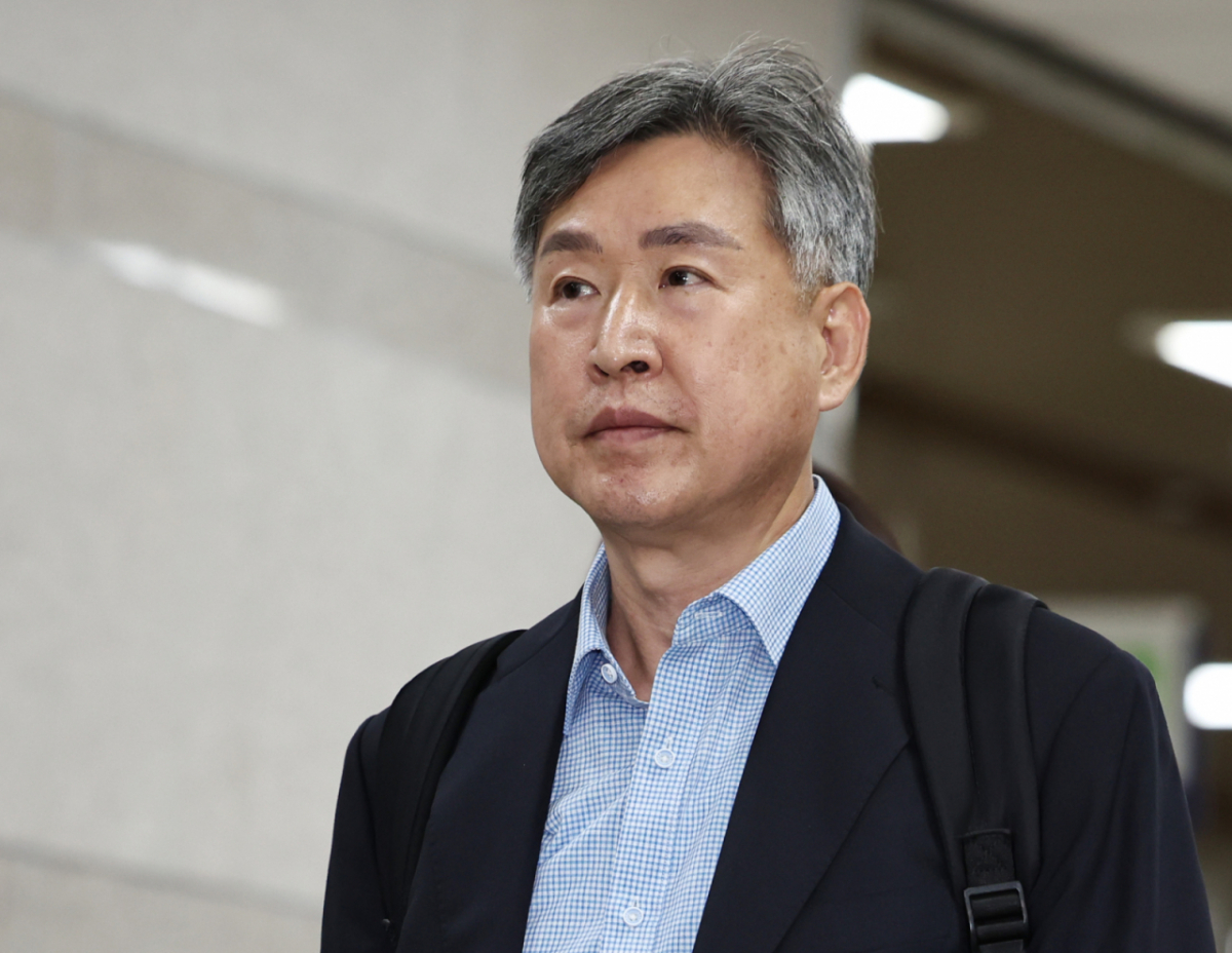 12·3 비상계엄에 가담한 의혹을 받는 김종욱 전 해양경찰청장이 3일 오전 서울 서초구 서울중앙지방법원에서 열리는 구속 전 피의자심문(영장실질심사)에 출석하고 있다./사진=뉴스1