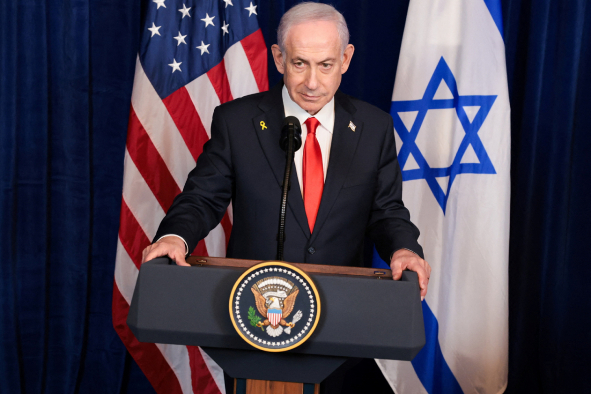 2025년 12월29일(현지시간) 베냐민 네타냐후 이스라엘 총리가 미국 플로리다주 팜비치에 있는 마러라고 리조트에서 도널드 트럼프 미국 대통령과 회담 후 기자회견에 참석하고 있다. /로이터=뉴스1 